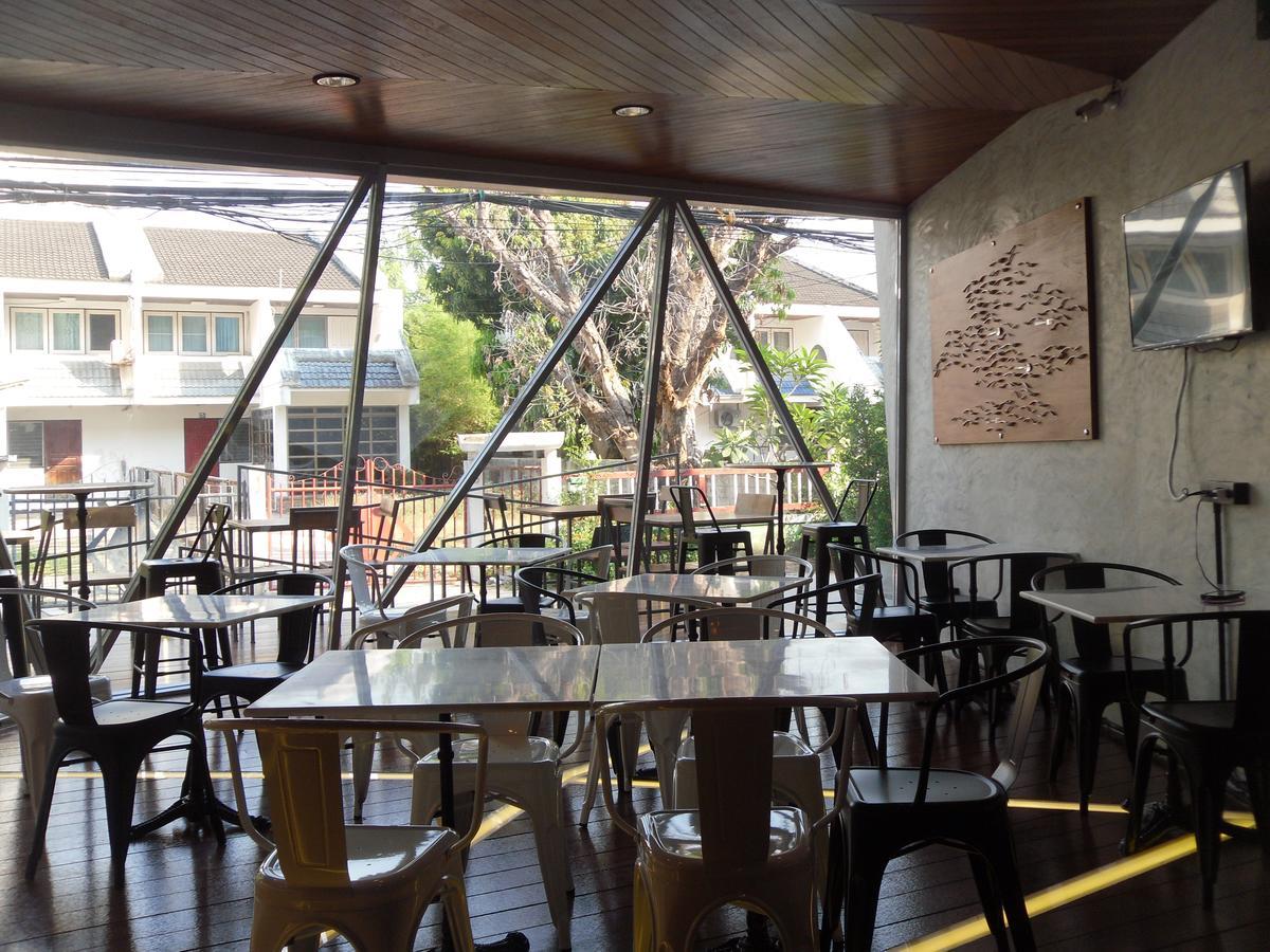 Sea Crest By Jomtien Hotel Exterior foto